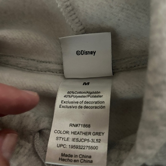 Like new! Disney Gray Hoodie with crocheted Minnie Mouse Design size M. - Picture 9 of 10